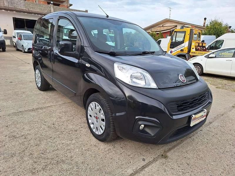 Usata Fiat Qubo Dynamic 95 CV (69 kW) 2017 Nero Monovolume
