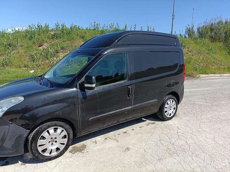 Usata Fiat Doblò Dynamic 135 CV (99 kW) 2013 Nero Monovolume