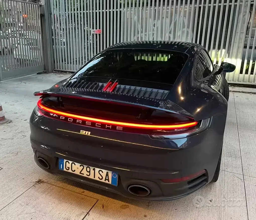 Usata Porsche 911 Carrera Chrono 385 CV (283 kW) 2021 Blu Coupé