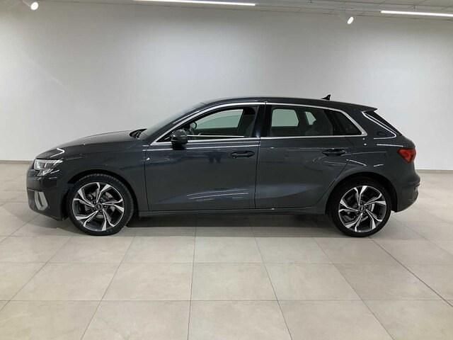 Usata Audi A3 Advanced 150 CV (110 kW) 2022 Grigio manhattan metallizzato Berlina