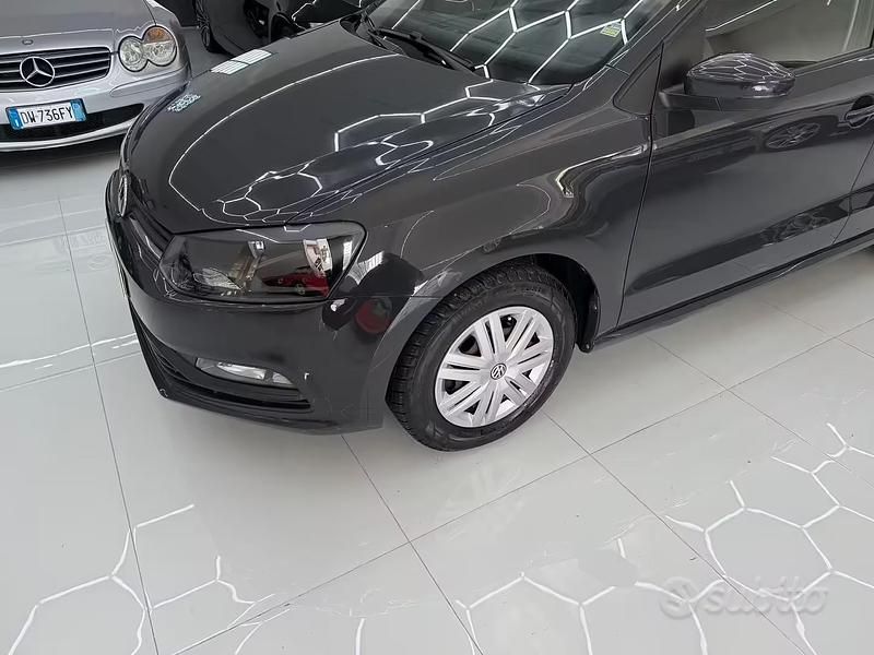 Usata VW Polo Trendline 60 CV (44 kW) 2014 Grigio Berlina