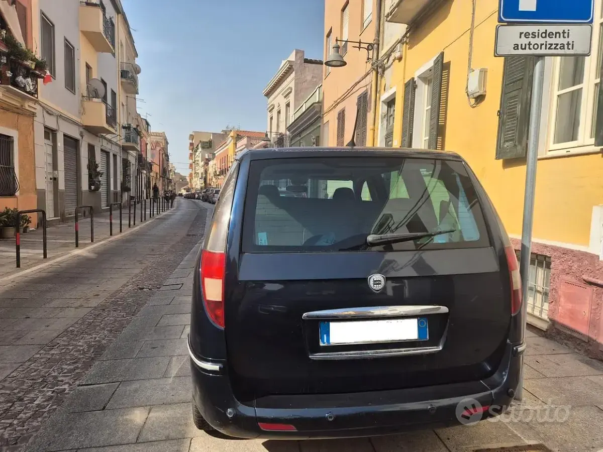 Usata Lancia Phedra 136 CV (100 kW) 2007 Bluazzurro Monovolume