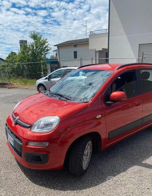 Usata Fiat Panda Easy 69 CV (50 kW) 2016 Rosso Utilitaria