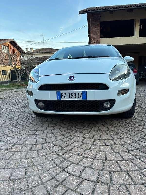 Usata Fiat Punto Evo Emotion 77 CV (56 kW) 2015 Utilitaria