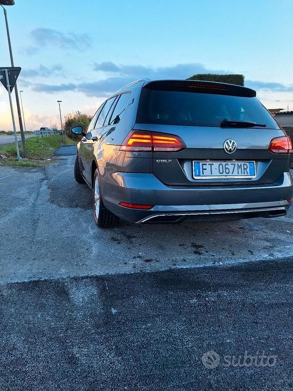 Usata VW Golf VII Business 115 CV (84 kW) 2018 Grigio Station wagon