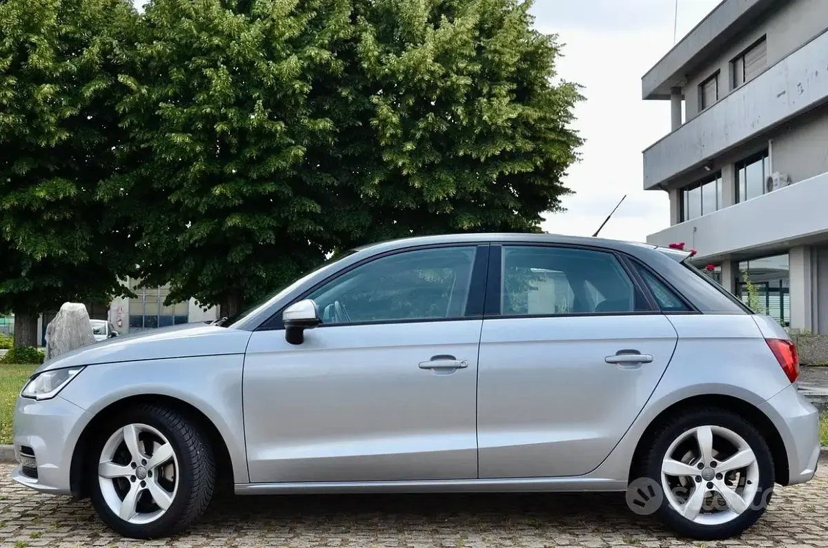 Usata Audi A1 Sportback Admired 116 CV (85 kW) 2016 Grigio Utilitaria