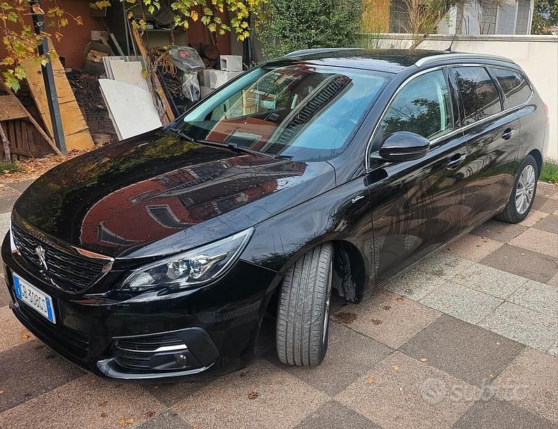 Usata Peugeot 308 SW Allure 131 CV (96 kW) 2021 Nero Station wagon
