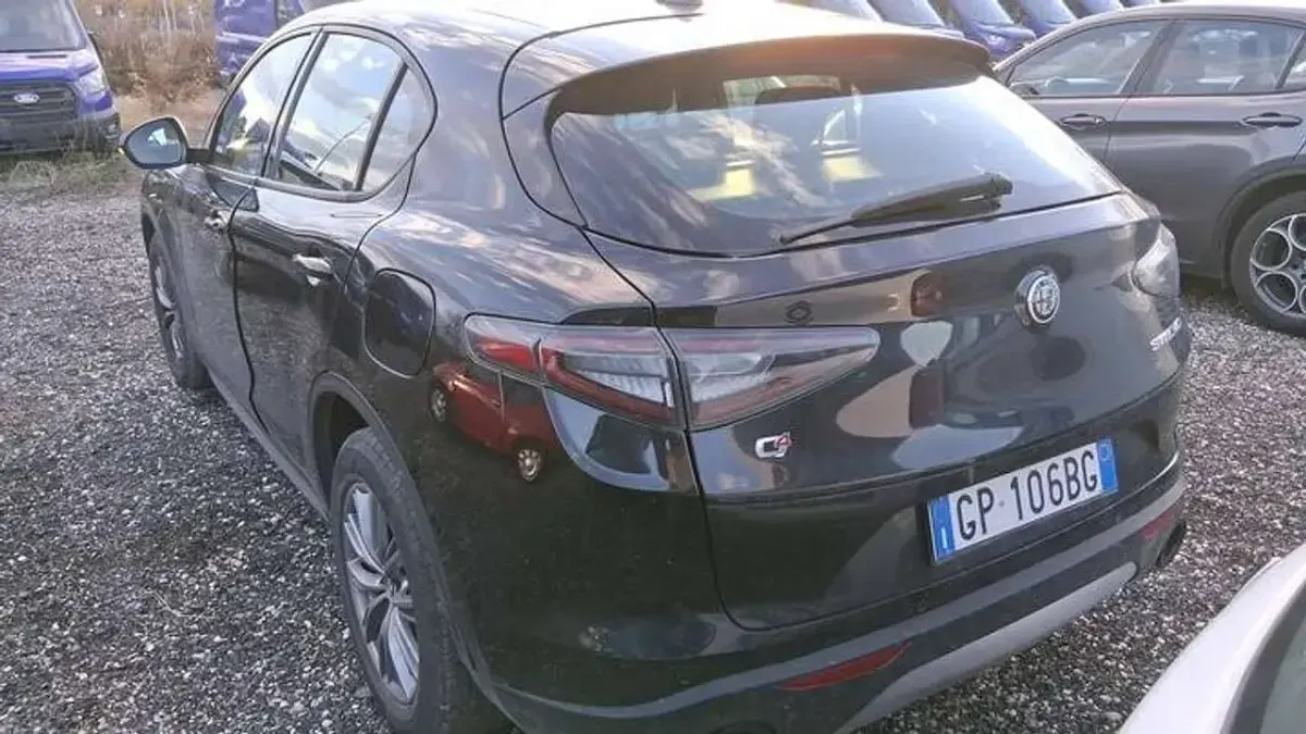 Usata Alfa Romeo Stelvio Super 209 CV (153 kW) 2023 Grigio SUV