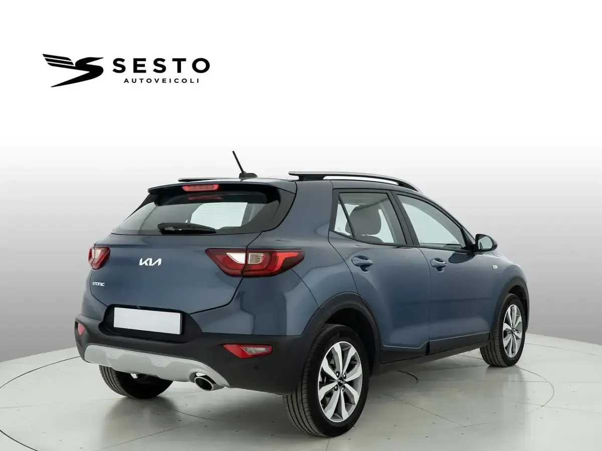 Usata Kia Stonic Urban 101 CV (74 kW) 2024 Grigio SUV