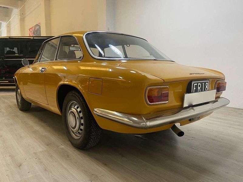 Usata Alfa Romeo GT Junior 88 CV (64 kW) 1970 Ocra Coupé