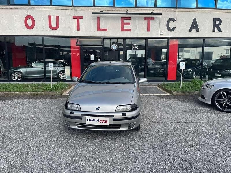 Usata Fiat Punto 133 CV (97 kW) 1996 Grigio Utilitaria