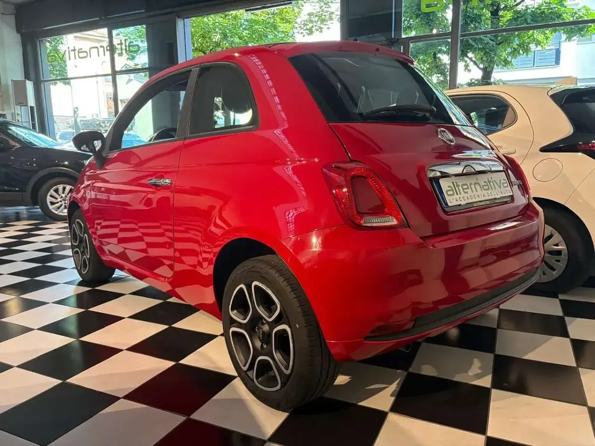 Usata Fiat 500 Club 69 CV (50 kW) 2022 Rosso Utilitaria