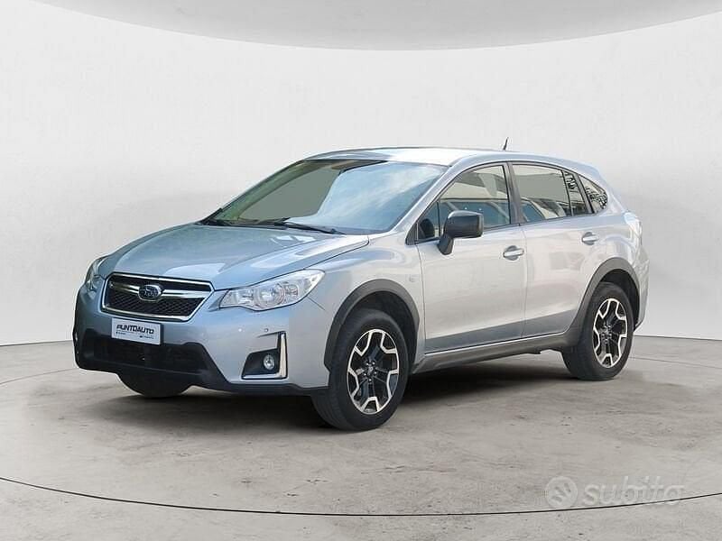 Usata Subaru XV 114 CV (83 kW) 2016 Argento SUV