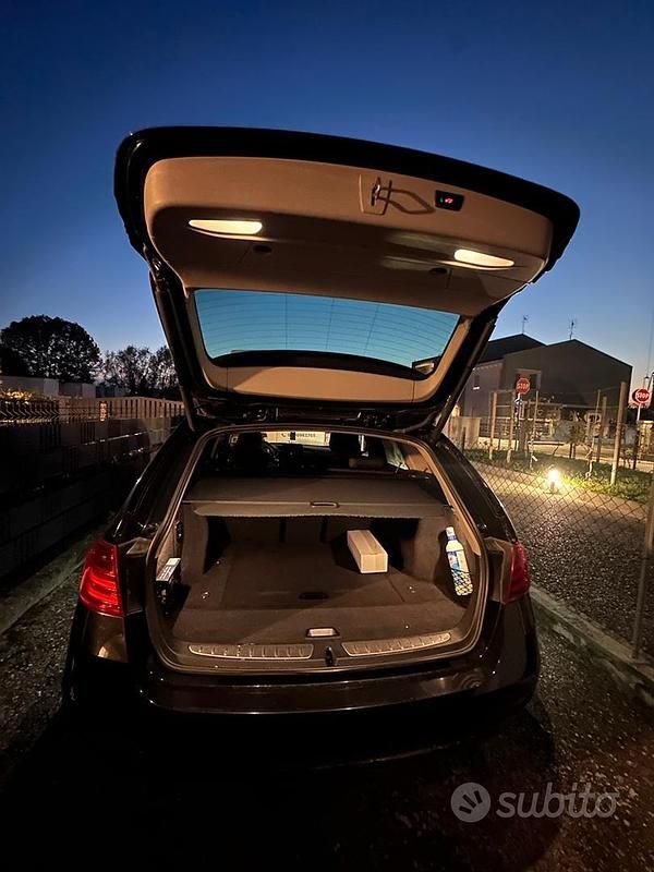 Usata BMW 318 Sport Line 2013 Nero Station wagon