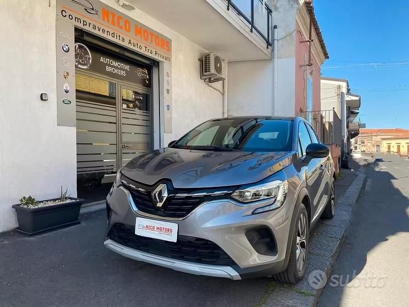 Usata Renault Captur Zen 95 CV (69 kW) 2021 Grigio SUV