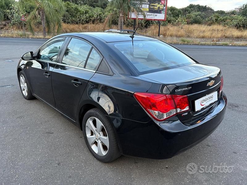 Usata Chevrolet Cruze LT 150 CV (110 kW) 2010 Nero Station wagon