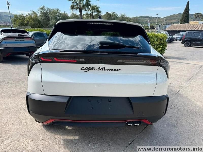 Nuova Alfa Romeo GT Junior Edizione Speciale 135 CV (99 kW) 2025 Bianco SUV