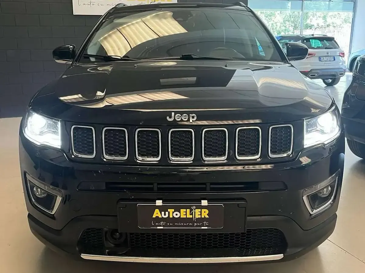 Usata Jeep Compass Limited 140 CV (102 kW) 2018 Nero metalizzato SUV