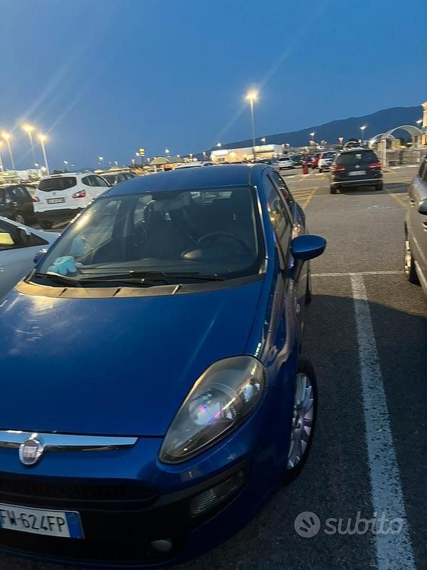 Usata Fiat Punto Evo 95 CV (69 kW) 2012 Blu Utilitaria