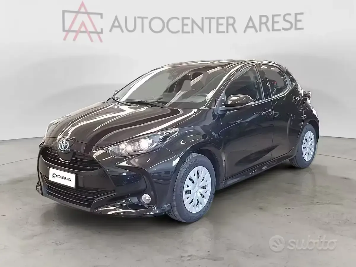 Usata Toyota Yaris Business Edition 92 CV (67 kW) 2022 Utilitaria