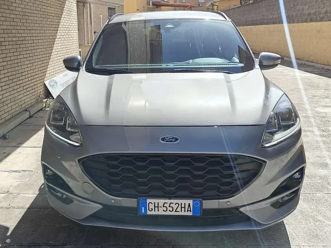 Usata Ford Kuga ST-Line 120 CV (88 kW) 2022 Grigio SUV