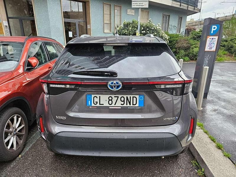Usata Toyota Yaris Cross 92 CV (67 kW) 2022 Grigio SUV