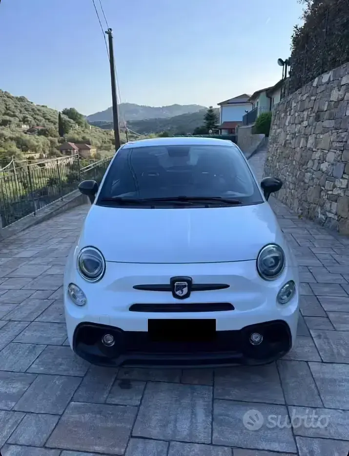 Usata Abarth 595 Turismo 165 CV (121 kW) 2019 Bianco Berlina