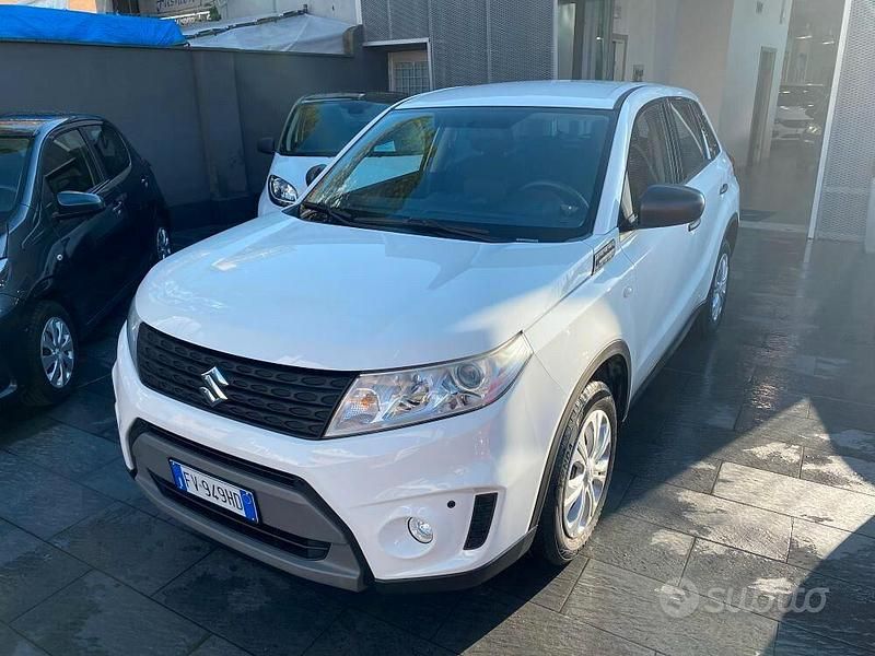 Usata Suzuki Vitara Cool 120 CV (88 kW) 2017 Bianco SUV