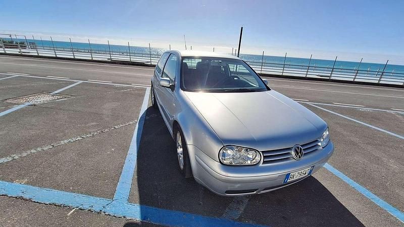 Usata VW Golf IV GTI 160 CV (117 kW) 2000 Berlina