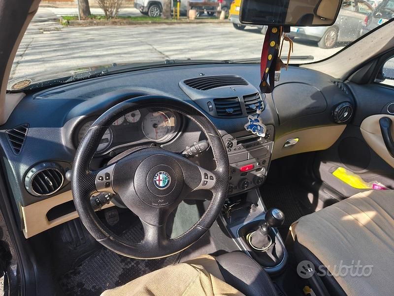 Usata Alfa Romeo 147 2006 Nero Utilitaria