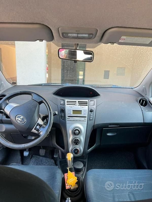 Usata Toyota Yaris 2007 Nero Utilitaria