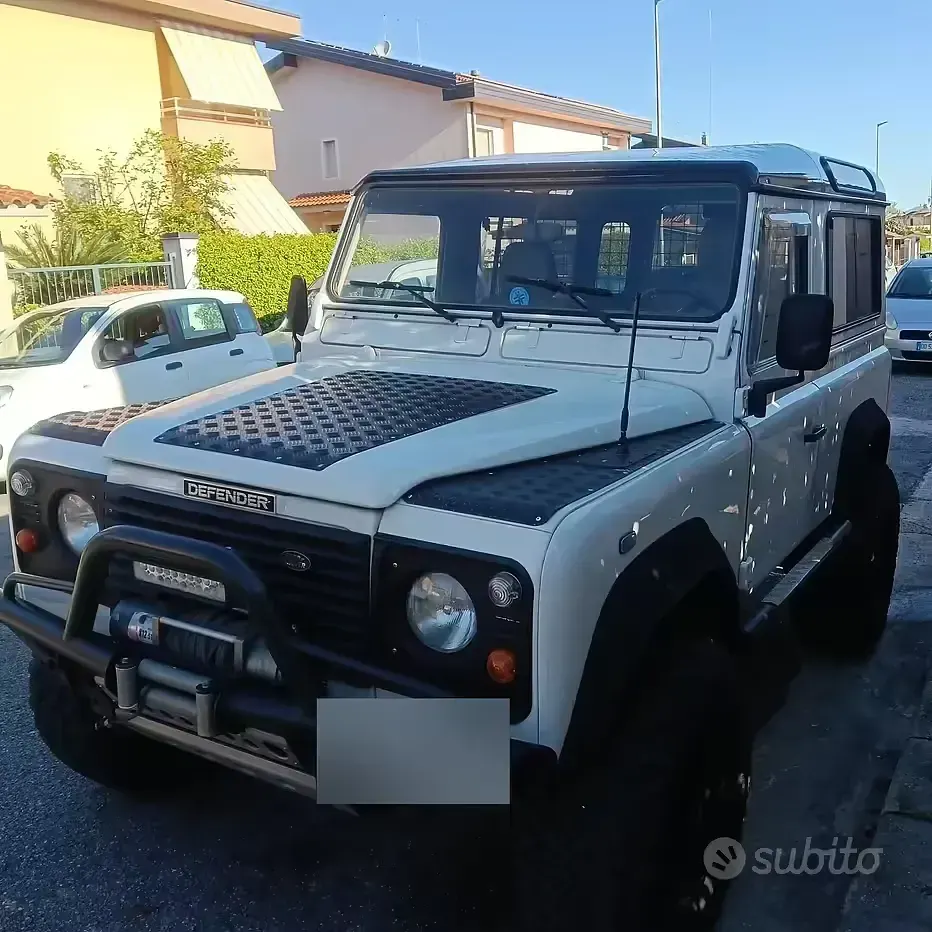 Usata Land Rover Defender 122 CV (89 kW) 2000 Bianco SUV