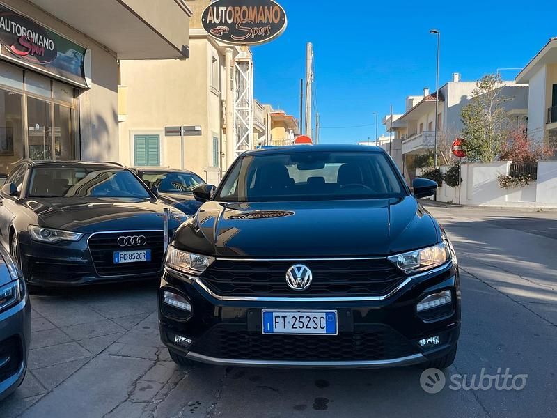Usata VW T-Roc Style 116 CV (85 kW) 2019 Nero SUV
