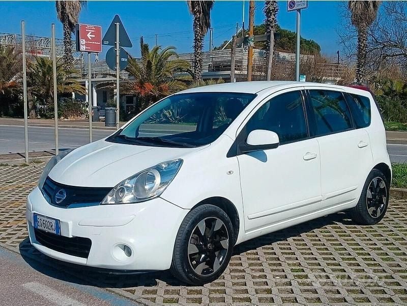 Usata Nissan Note 90 CV (66 kW) 2013 Bianco Utilitaria