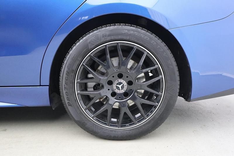 Usata Mercedes 220 Premium 197 CV (144 kW) 2023 Blu Station wagon