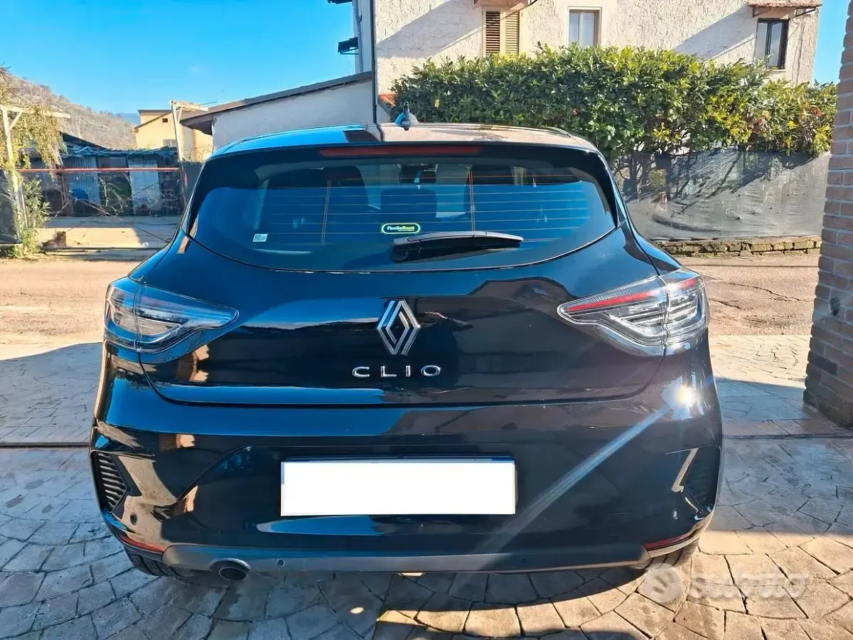 Usata Renault Clio V SE 67 CV (49 kW) 2025 Nero Berlina