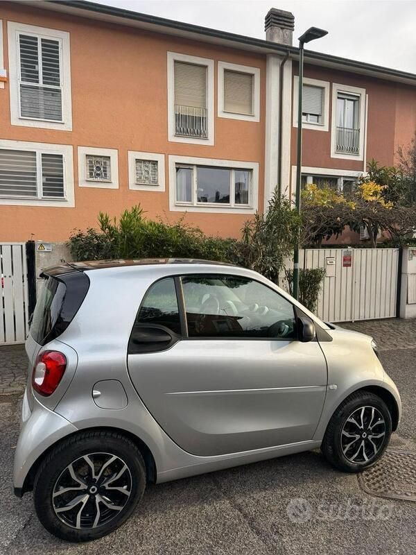 Usata Smart ForTwo Coupé 71 CV (52 kW) 2018 Utilitaria