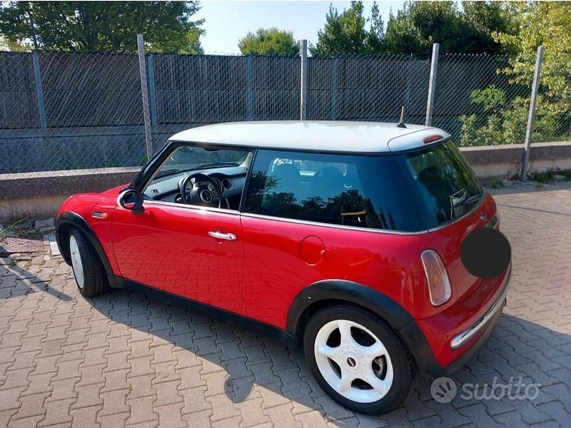 Begagnad Mini Cooper 116 HK (85 kW) 2002 Halvkombi