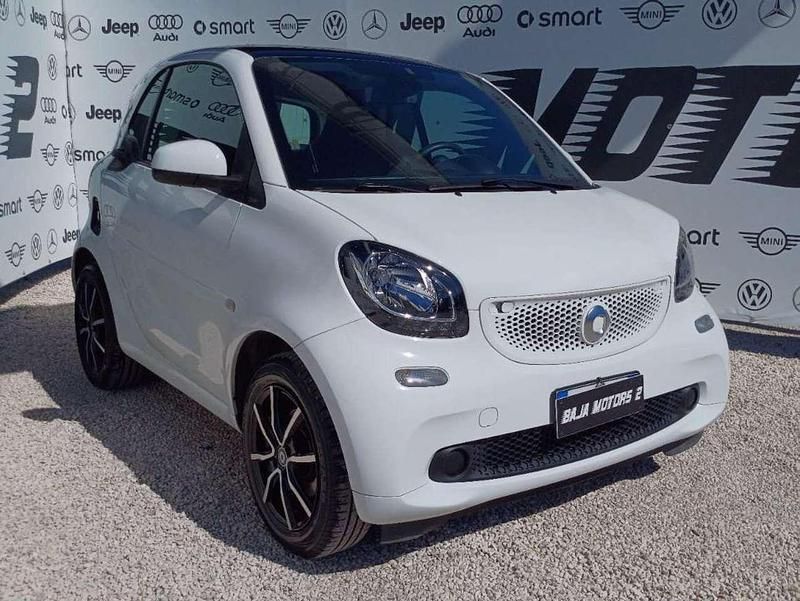 Bianco Usata 2016 Smart ForTwo Coupé Due volumi | 12.500 € (Cara) - Immagine 1/4