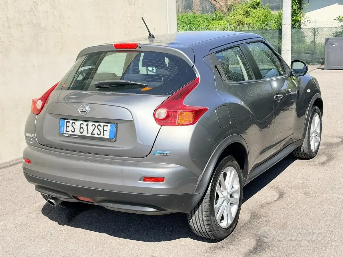 Usata Nissan Juke 110 CV (80 kW) 2012 Grigio SUV