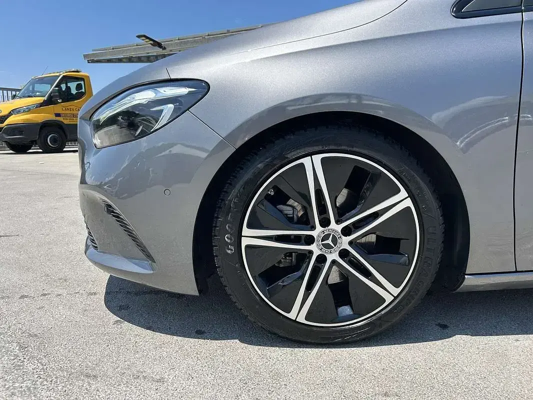 Usata Mercedes B200 Premium 150 CV (110 kW) 2023 Utilitaria