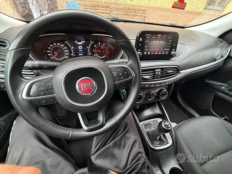 Usata Fiat Tipo 2021 Rosso Berlina