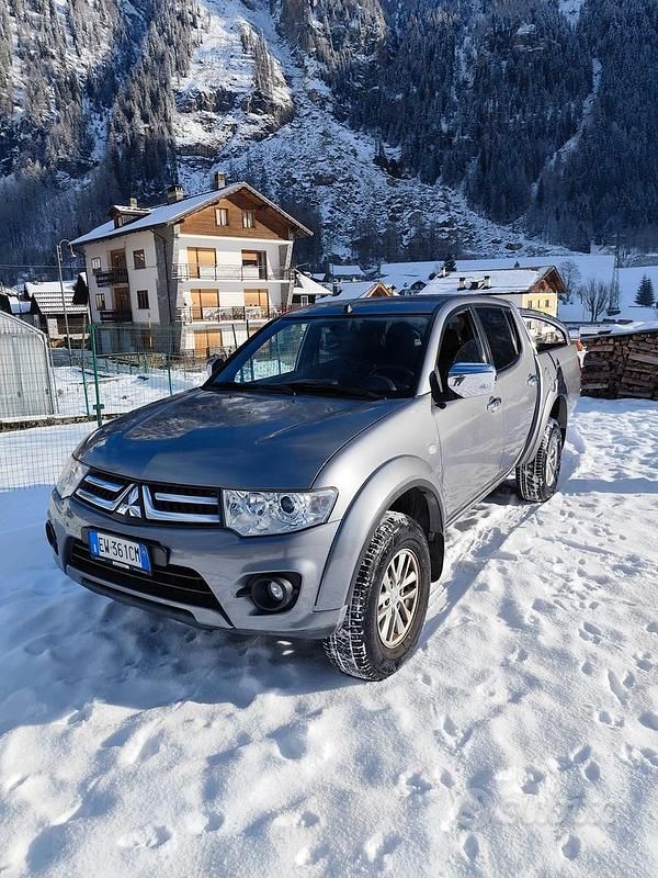 Usata Mitsubishi L200 136 CV (100 kW) 2014 Grigio Pick-up