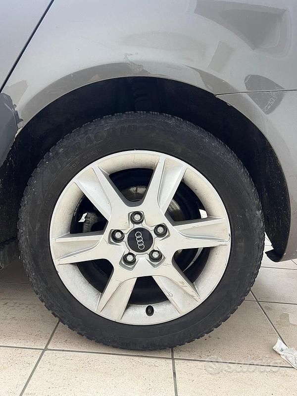 Usata Audi A3 Young 90 CV (66 kW) 2012 Grigio Berlina