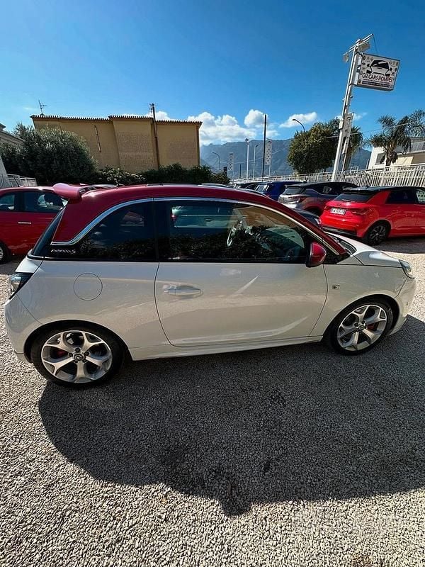 Usata Opel Adam Rocks Rocks 150 CV (110 kW) 2016 Bianco Utilitaria