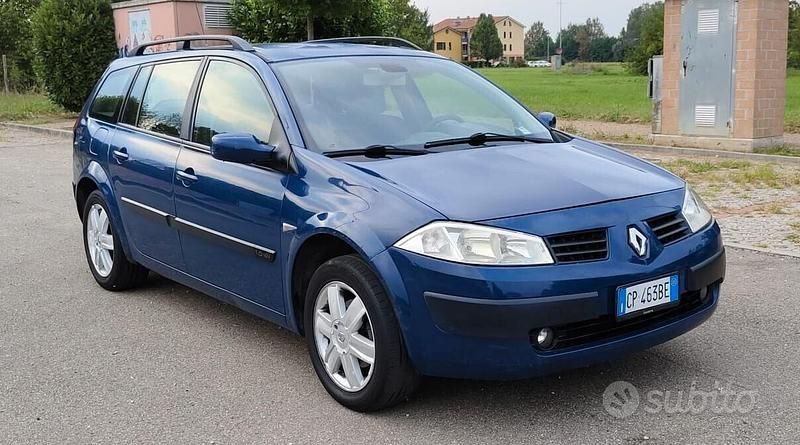 Usata Renault Mégane II Dynamique 104 CV (76 kW) 2005 Blu Berlina