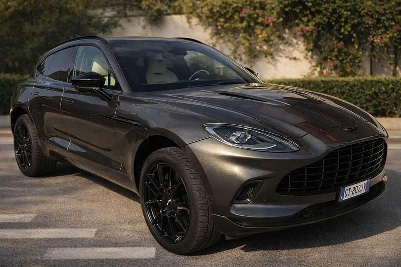 Usata Aston Martin DBX 551 CV (405 kW) 2021 Grigio SUV