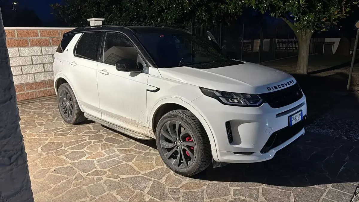 Second-hand Land Rover Discovery 5 R-Dynamic 179 CP (131 kW) 2019 SUV