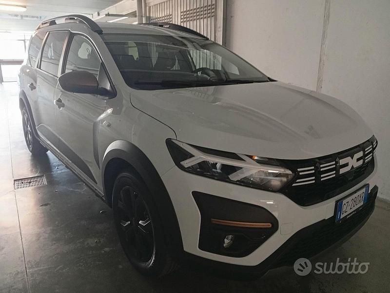Usata Dacia Jogger Extreme 100 CV (73 kW) 2025 Bianco Monovolume