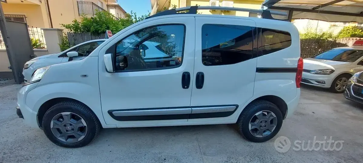 Usata Fiat Fiorino Trekking 95 CV (69 kW) 2021 Bianco Monovolume